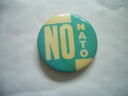 NO NATO kitűző