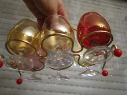 Retro színes üveg italos likőrös pohár készlet fém tartóval