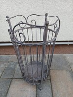 Vintage fém esernyő tartó. Alkudható.
