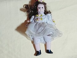 200 Forintos ládám - Porcelán baba 18cm