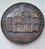 Beck András bronz palakett Sátoraljaújhely Város  " Zempléni Betegeket Alapítva  1903 - ban " díszdo