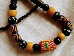 AFRIKAI -kézműves .újrahasznositott ÜVEG -festett gyöngyökkel-NYAKÉK-