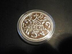 Szent István  lándzsája , dénár , kapszulában