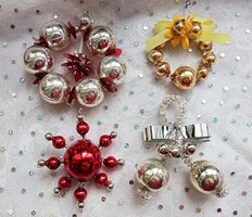 Régi  gablonz üveg karácsonyfa díszek 4db együtt  8cm