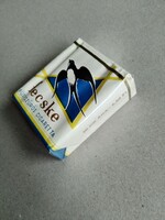 Fecske cigaretta, bontatlan állapotban