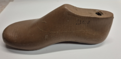 Cipész, suszter, műanyag kaptafa, sámfa 1 db 23-as 15,5 cm