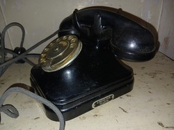 Régi bakelit tárcsás telefon