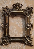 Gyönyörű tömör réz antik akasztós képkeret , képtartó  19 cm x 25 cm