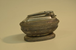 Régi fém öngyújtó A058