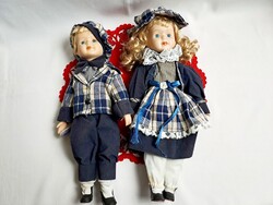 Régi porcelán lány és fiú, babapár kockás ruhában 40 cm