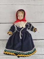Kézzel készített, vintage porcelánbaba_tradicionális palesztin népviseletben