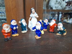 Walt Disney Hófehérke És A Hét Törpe Német,Germany,Mini Fajansz,Porcelán Figura.8.5/4.5 cm.