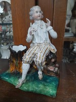 Alt Wien Carlsbad,Karlsbad Chodau,Portheim & Sohn 1860,Fuvolázó Fiú,Figurális Porcelán Váza.18 cm.