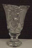 Ólomkristály talpas váza A068