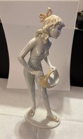 Lány kosárral Unterweissbach porcelán