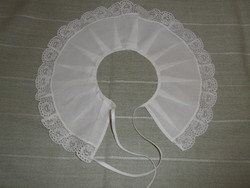 Csipkés gallér, alkalmi kiegészítő