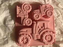 KUGLÓF FORMA  - ÚJ - TRAKTOR - SZILIKON - 19 x 18 x 3,5 cm - OSZTRÁK - HIBÁTLAN