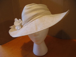 Fehér női nyári kalap