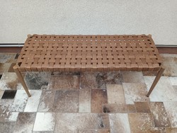 Modern design kerti pad . Alkudható.