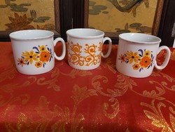 Zsolnay békebeli színpompás porcelán bögrék