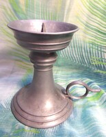 "Sétáló" ón gyertyatartó /'felszúrós változat/ 0.3 kg, 11 cm. Jelzés:  PELTRATON 95%