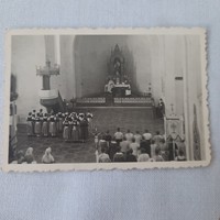 Katolikus templomban készült fénykép 1930-as évek