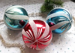 Régi csehszlovák üveg hatalmas gömb karácsonyfa díszek 3db 8-9cm