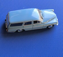 Kisautó. Warszawa 203. Kombi