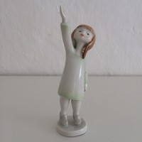 Hollóházi porcelán figura - Káldor Aurél - Integető kislány - Éva - Évi