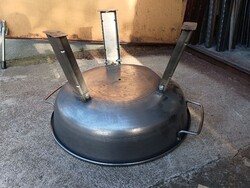 Minőségi 60cm Tűzrakó levehető lábakkal acél Magyar peremezett szélű Tűztál Parti grill Industrial