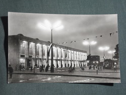 Képeslap,Debrecen,Pályaudvar,Vasútállomás,autóbusz,villamos megálló látkép,részlet, 1965-