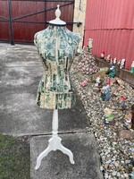 Próbababa Pesti Hírlap újságpapír borítással