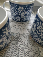 Kék virágos alföldi porcelán bögrék