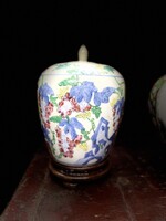 Csodálatos kézzel festett kínai porcelán gyömbértartó fa talppal, keleti, ázsiai, japán