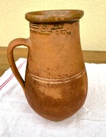 Régi vintage csíkos népi cserépedény tejesköcsög mázas edény füles korsó cserépkorsó