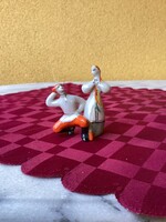 Kis méretű orosz táncoló pár porcelán figura 6 cm.