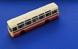 Skoda busz. 1/72. Újszerű.Fém.