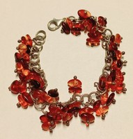 Borostyán karkötő