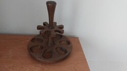 (K) Pipatórium , pipatartó 7 pipának
