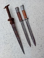 Háborús bajonettek.