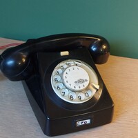 Retro  Bakelit tárcsás asztali telefon