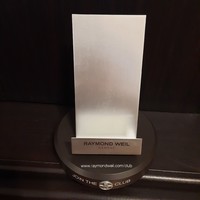 Raymond Weil prospektus tartó
