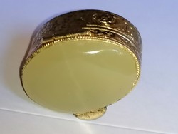 Retró gyógyszertartó doboz 805.