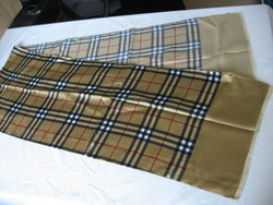 Burberry kockás műselyem olaszsál