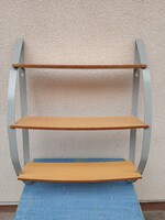 Modern design fali polc szép állapotban. Alkudható.