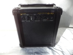 Soundstation G-10 gitár erősítő