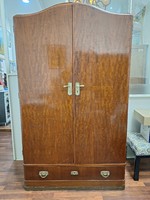 Gyönyörű artdeco ruhás szekrény, réz fogantyúkkal