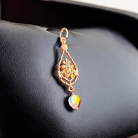 Vintage fém medál, gyönyörű régi medál nyaklánchoz, az ékszer az 1990-es évekből származik