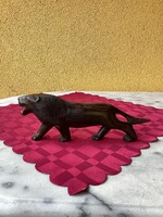 Ébenfából faragott oroszlán szobor 22 cm.