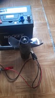 Csónakmotor munkaakumlátorral.
